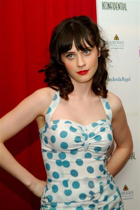 zooey deschanel is hot|5,503 Zooey Deschanel Pictures .